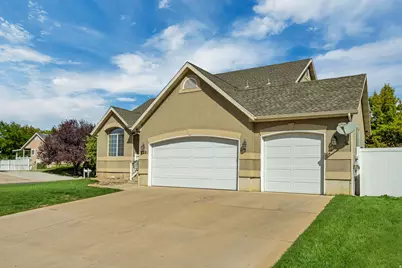 722 W 2175 N, Layton, UT 84041 - Photo 3