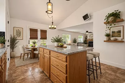 722 W 2175 N, Layton, UT 84041 - Photo 9