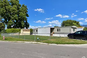 139 W Blisswood Circle, Midvale, UT 84047 - Photo 3