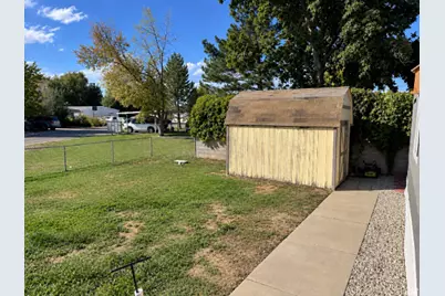 139 W Blisswood Cir, Midvale, UT 84047 - Photo 37