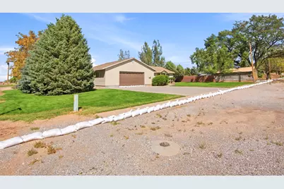 90 Center St, Meadow, UT 84644 - Photo 3