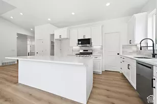 489 E 7800 S, Midvale, UT 84047 - Photo 9