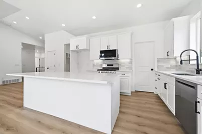 489 E 7800 S, Midvale, UT 84047 - Photo 9