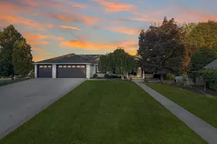 28 N Shady Ln, Salem, UT 84653 - Photo 1