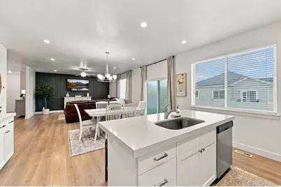 303 E 130 N, Vineyard, UT 84059 - Photo 9
