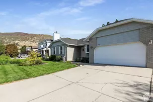 533 W Valley Dr N, Centerville, UT 84014 - Photo 3