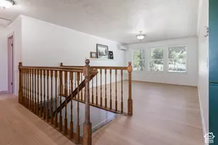 533 W Valley Dr N, Centerville, UT 84014 - Photo 5