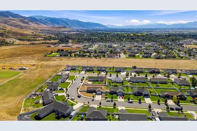 710 E 720 N, Smithfield, UT 84335 - Photo 57