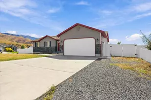 710 E 720 N, Smithfield, UT 84335 - Photo 43