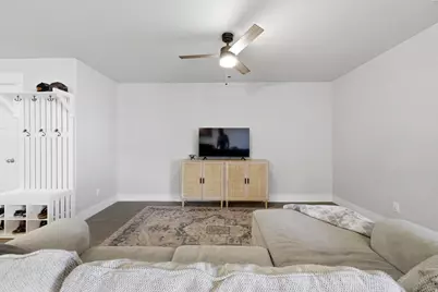 260 W 40 N, Hyrum, UT 84319 - Photo 9