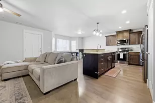 260 W 40 N, Hyrum, UT 84319 - Photo 7