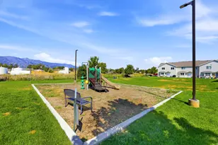 260 W 40 N, Hyrum, UT 84319 - Photo 33