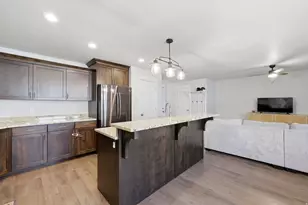 260 W 40 N, Hyrum, UT 84319 - Photo 13