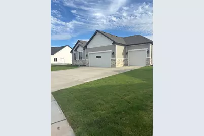 906 E 120 N #25, Tremonton, UT 84337 - Photo 3