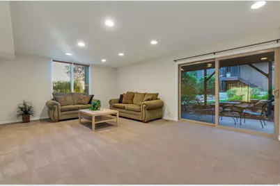 1833 S Paschal Cir E, Salt Lake City, UT 84108 - Photo 9