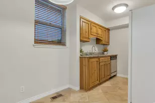 1833 S Paschal Cir E, Salt Lake City, UT 84108 - Photo 3