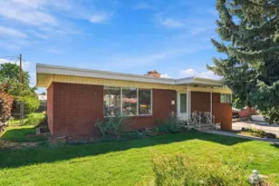 2960 E La Joya Dr S, Holladay, UT 84124 - Photo 1