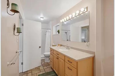 2960 E La Joya Dr S, Holladay, UT 84124 - Photo 13