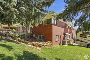 2960 E La Joya Dr S, Holladay, UT 84124 - Photo 33