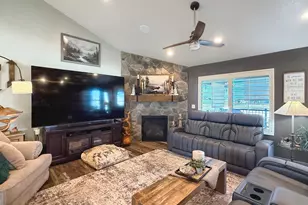 4863 Jacquelyn Park Ln, Taylor, UT 84401 - Photo 5