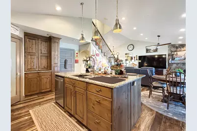 4863 Jacquelyn Park Ln, Taylor, UT 84401 - Photo 11