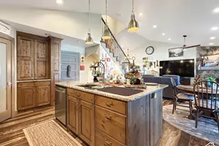 4863 Jacquelyn Park Ln, Ogden, UT 84401 - Photo 11