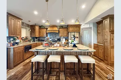 4863 Jacquelyn Park Ln, Ogden, UT 84401 - Photo 3