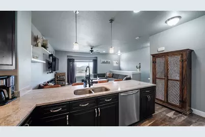 1752 W Nikos Ln, South Jordan, UT 84095 - Photo 15