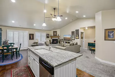 482 Hyde Park Ln, Kaysville, UT 84037 - Photo 5