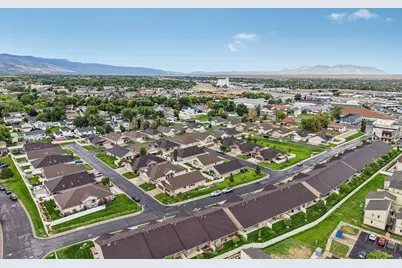 482 Hyde Park Ln, Kaysville, UT 84037 - Photo 33
