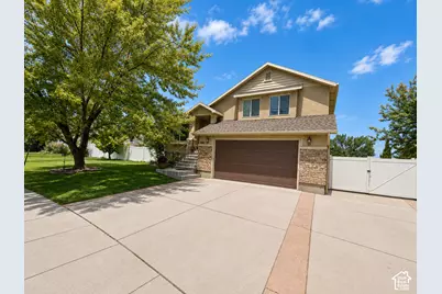 1060 W Ascot Dr, North Salt Lake, UT 84054 - Photo 1