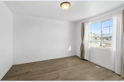 2869 S Drake Ave, Saratoga Springs, UT 84045 - Photo 5