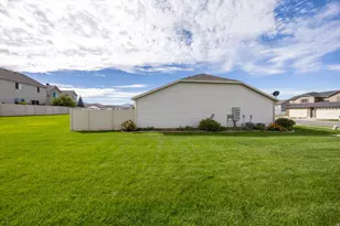 413 S 1250 E, Hyrum, UT 84319 - Photo 13