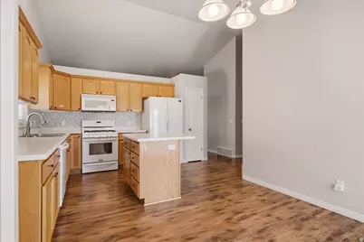 271 W 1825 N, North Ogden, UT 84414 - Photo 9