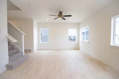 477 E 550 N #32, Salem, UT 84653 - Photo 3