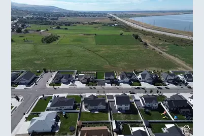 142 W 825 S, Willard, UT 84340 - Photo 33