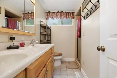 95 N 380 E, Smithfield, UT 84335 - Photo 33