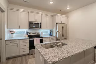 461 E 690 S, Clearfield, UT 84015 - Photo 3