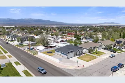 886 S Cambridge Cir E, Tooele, UT 84074 - Photo 35