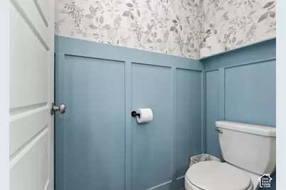 886 S Cambridge Cir E, Tooele, UT 84074 - Photo 13