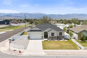 886 S Cambridge Cir E, Tooele, UT 84074 - Photo 41