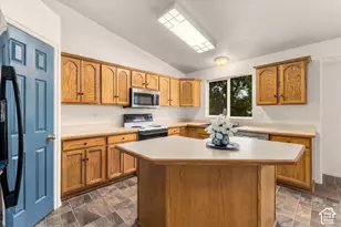 1598 N 2530 W, Clinton, UT 84015 - Photo 7