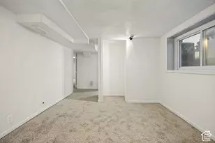 1346 Marilyn Dr, Syracuse, UT 84075 - Photo 9