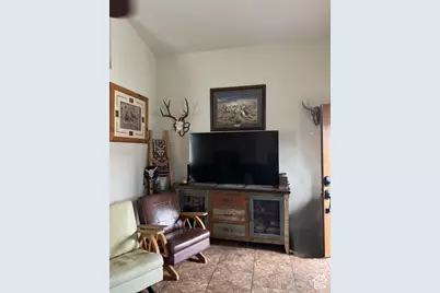 294 W 400 N, Moab, UT 84532 - Photo 3