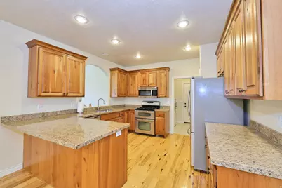 47 N 970 W, Orem, UT 84057 - Photo 7