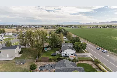 2437 S 3000 W, Syracuse, UT 84075 - Photo 35