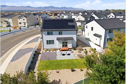 12199 S Brinnelli Dr E, Draper, UT 84020 - Photo 47