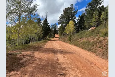 524 W Ski View Dr, Brian Head, UT 84719 - Photo 11