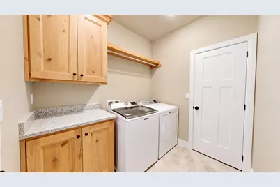 213 N Bristol W, Cedar City, UT 84720 - Photo 19