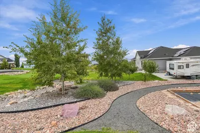 952 E 100 N, Hyde Park, UT 84318 - Photo 47
